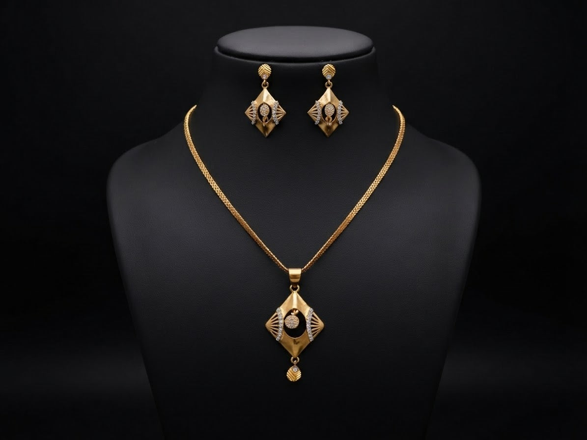 Lakashita chain pendal