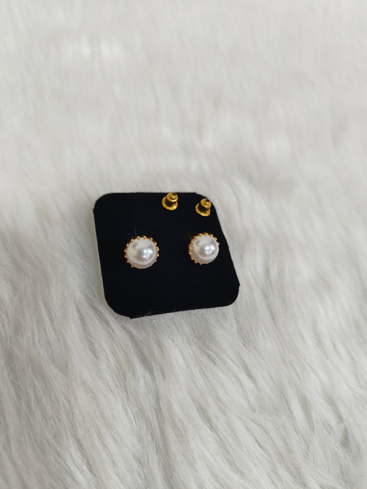 Tannu Golden Earrings