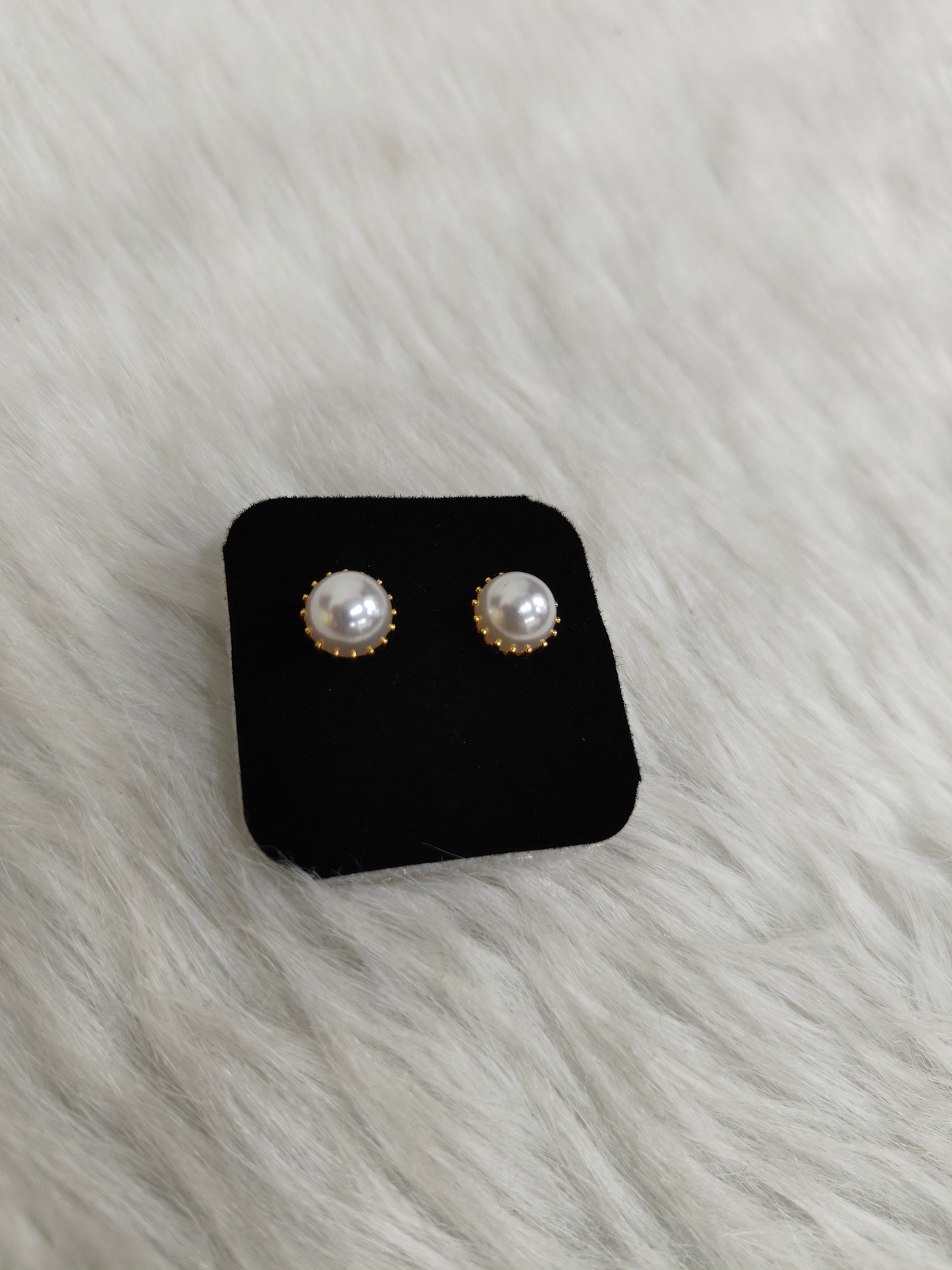 Tannu Golden Earrings