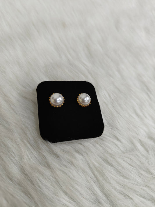 Tannu Golden Earrings