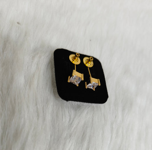 Shakshi Golden Earrings